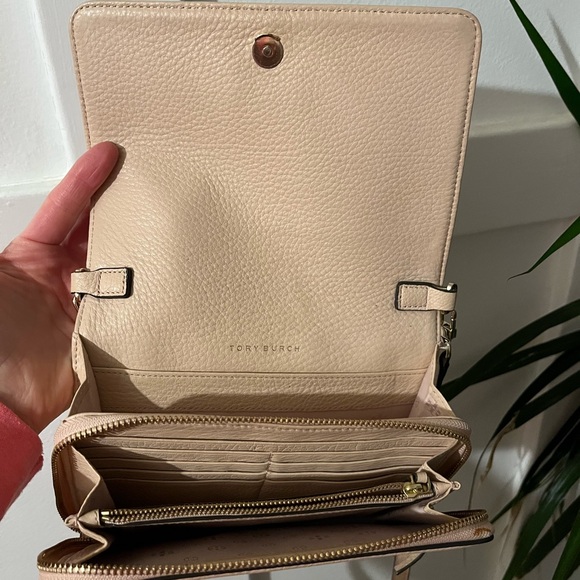 Tory Burch Pink Leather Crossbody Bag/Wallet - Picture 5 of 10